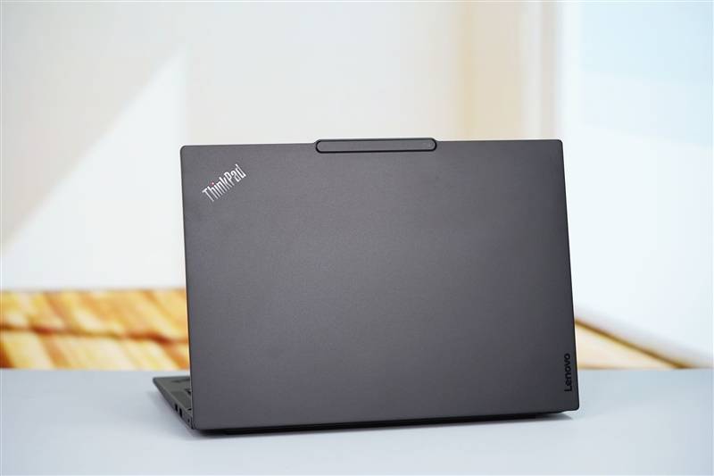 高端商務(wù)本需要怎樣的SSD！搭載長江存儲(chǔ)PC411的聯(lián)想ThinkPad E14 Gen7磁盤性能測(cè)試：高性能 低功耗 穩(wěn)定可:高性能磁鐵
